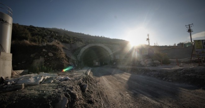  Ege'nin dev projesi ‘Honaz Tüneli'nde sona yaklaşıldı
