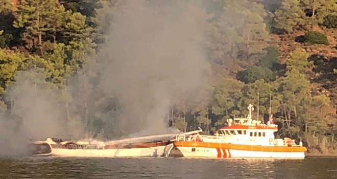  Fethiye'de gulet teknede yangın: 1 ölü, 4 yaralı