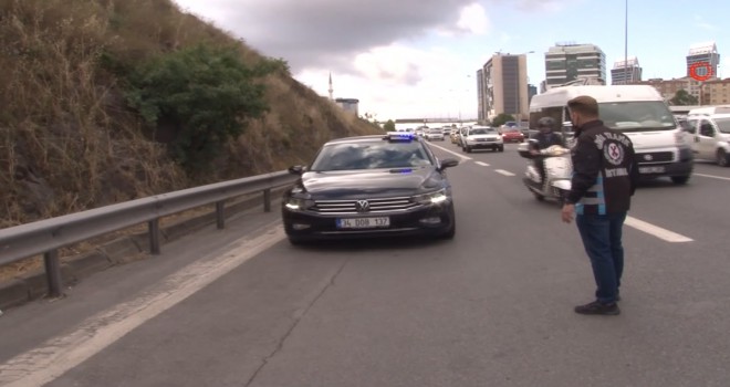 İstanbul'da çakarlı araçlara göz açtırılmıyor