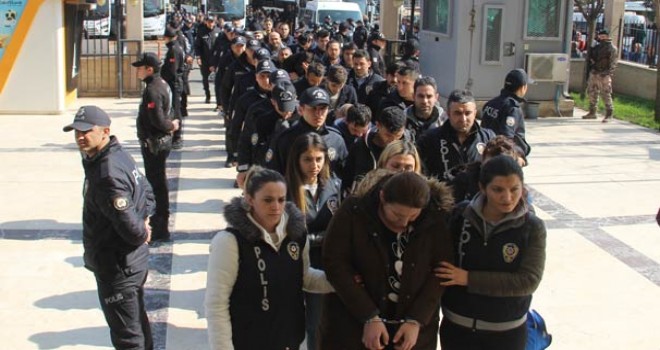 Dolandırıcılık çetesinin lideri olduğu ileri sürülen şahıs tünelde yakalandı