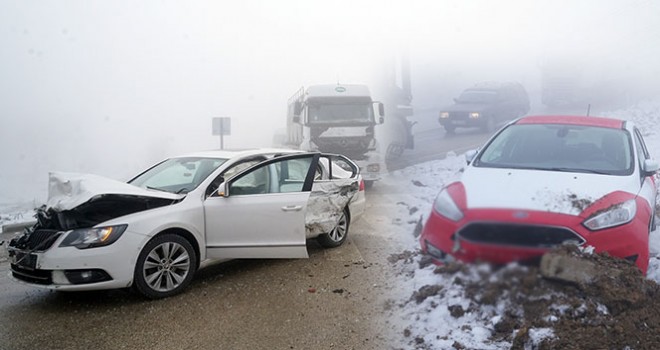 Kastamonu'da 7 araç birbirine girdi: 9 kişi yaralandı