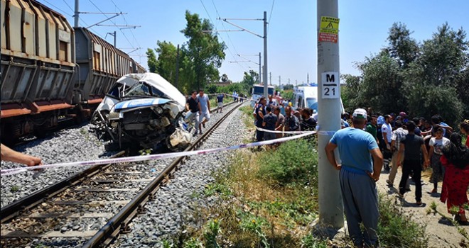 Mersin'de tren kazası: 1 ölü, 4 yaralı