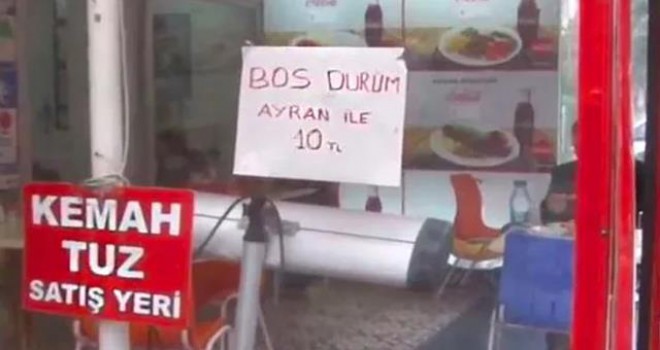 Boş baklavadan sonra şimdi de boş dürüm! 10 TL'ye satılıyor