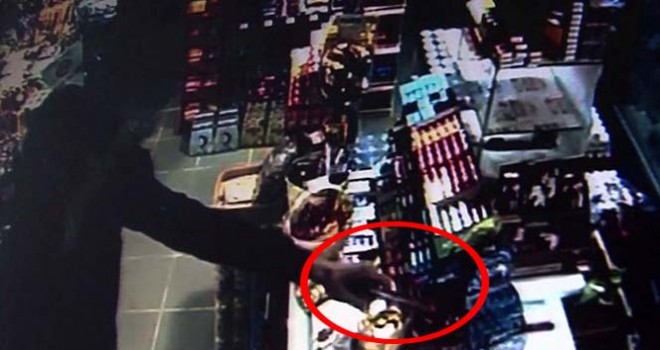 Silahlı gaspçı market sahibine doğum gününde kabusu yaşattı