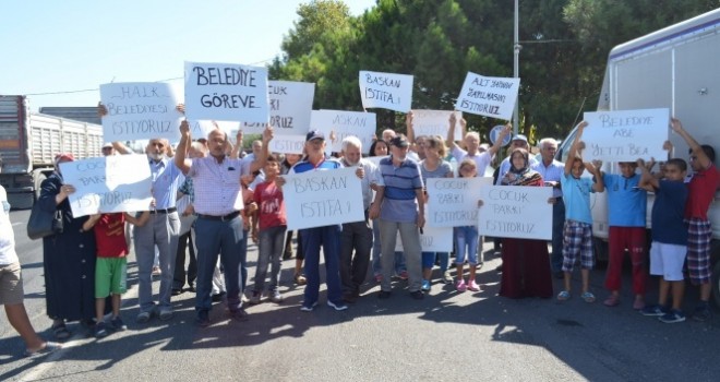 Halk CHP'li belediyeye yürüdü, başkanı istifaya çağırdı