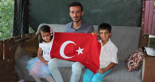 Suriyeli küçük kardeşlerin Türkiye sevgisi