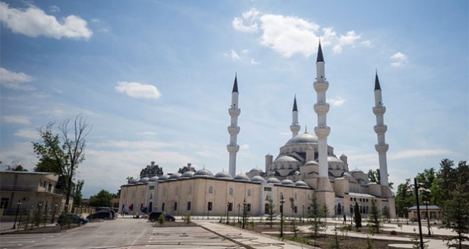 Orta Asya’nın en büyük camisini ,Erdoğan ibadete açacak