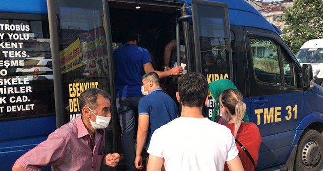 Minibüslerde yine sosyal mesafesiz yolculuk, 12 yerine 37 yolcu çıktı