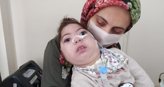 SP hastası 2 yaşındaki kız yardım bekliyor