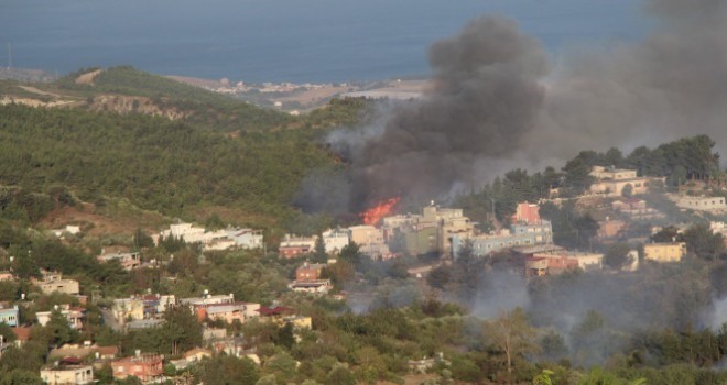 Hatay yanarken, PKK sempatizanları reklam peşine düştü