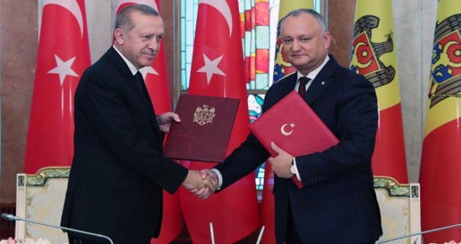 Cumhurbaşkanı Erdoğan Moldova'da duyurdu: İki Türk bankası...