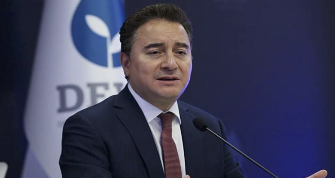 Ali Babacan'a zehir zemberek sözler söyleyip istifa etti