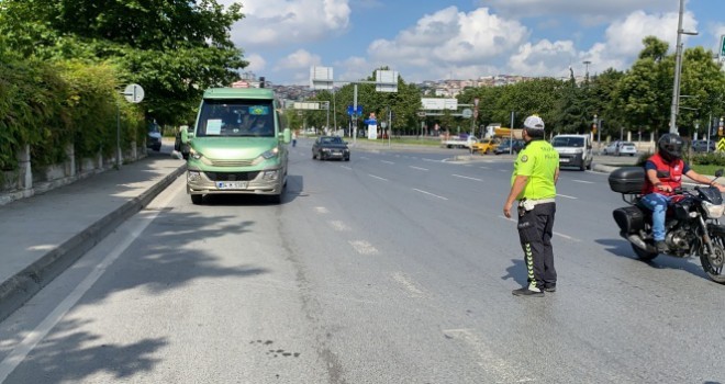 İstanbul'da minibüslere şok uygulama: 7 yolcu fazla çıktı