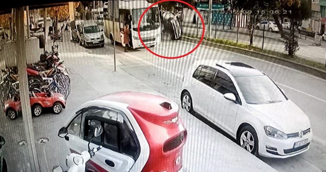  Samsun'da 2 kişinin yaralandığı kaza kamerada