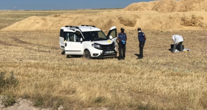 Tartıştığı şahsı araç içinde silahla öldürdü