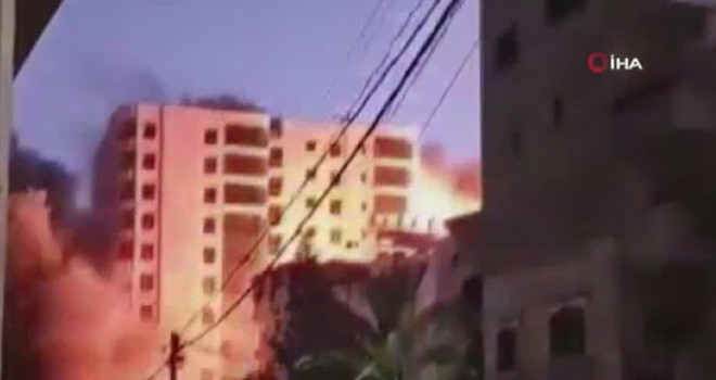 İsrail, Gazze'de 13 katlı binayı vurdu