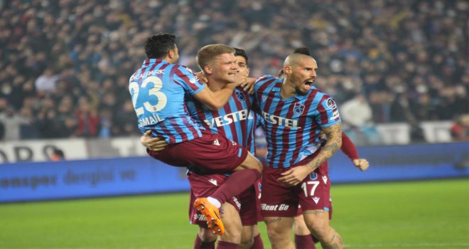 Trabzonspor, üç büyüklerle puan farkını giderek açıyor