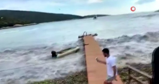 İzmir'de yaşanan tsunaminin yeni dehşet görüntüleri ortaya çıktı