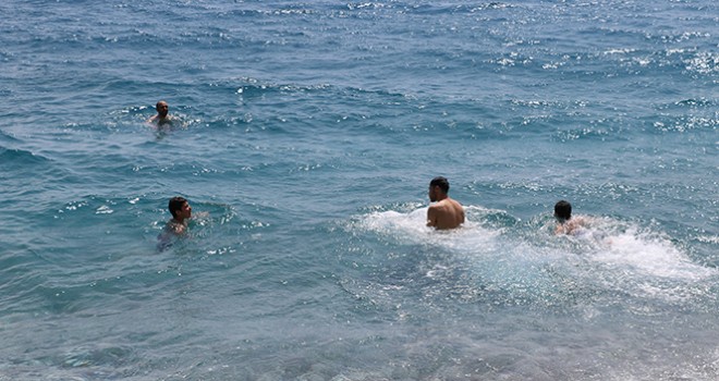 Yurdun doğusunda kar esareti, güneyinde deniz keyfi