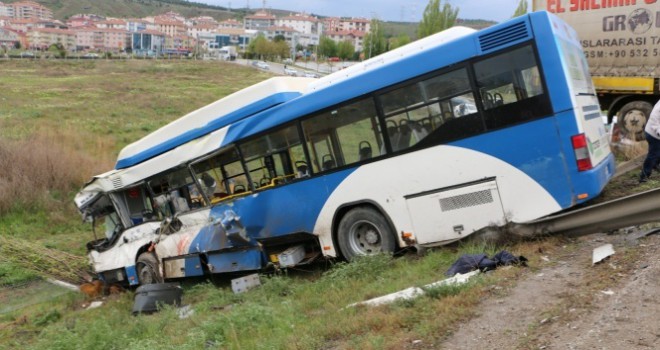 Ankara'da tır ile EGO otobüsü çarpıştı: 9 yaralı