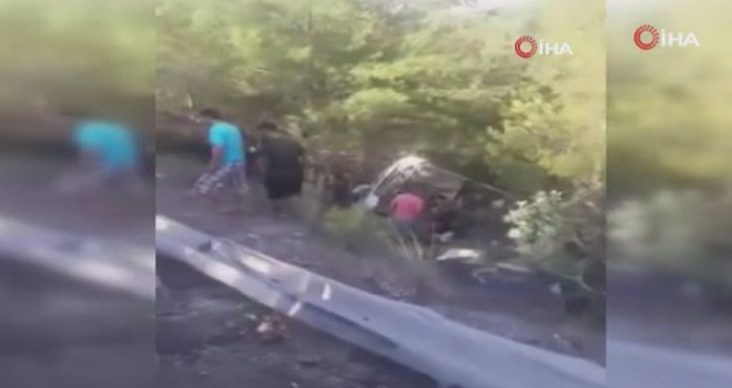Antalya'da tur otobüsü devrildi: 1'i ağır 20 turist yaralı