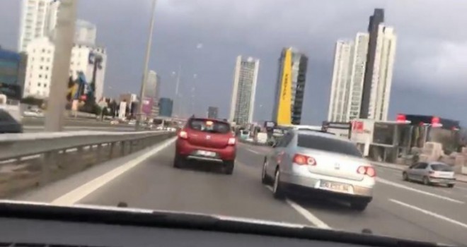 İstanbul trafiğinde 'makas' terörü kamerada