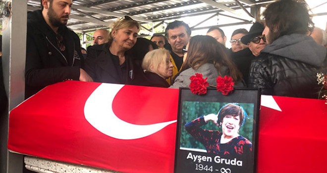 Ayşen Gruda son yolculuğuna uğurlanıyor