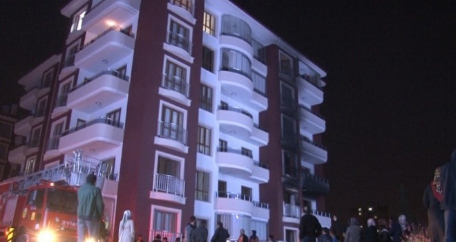  Apartmanda yangın paniği: 10 kişi hastanelik oldu