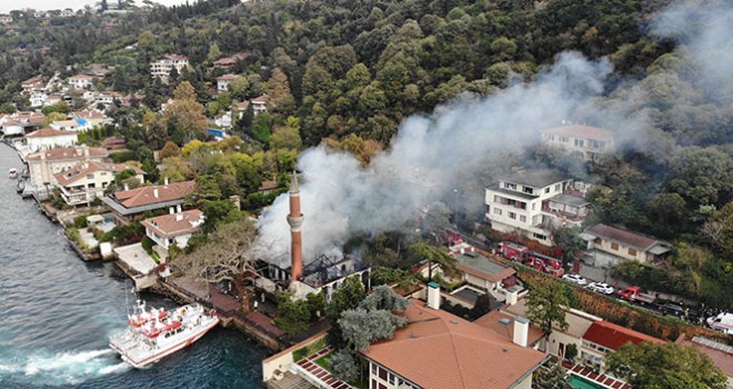 İBB: 'Vaniköy camisi yangını elektrik tesisatından çıktı'