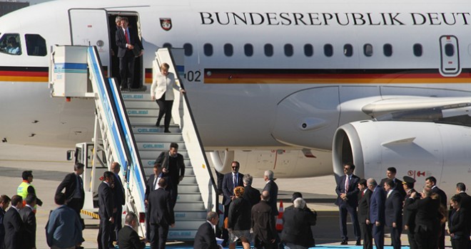 Merkel, Suriye Zirvesi İçin İstanbul'da