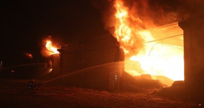  Kahramanmaraş'ta korkutan fabrika yangını
