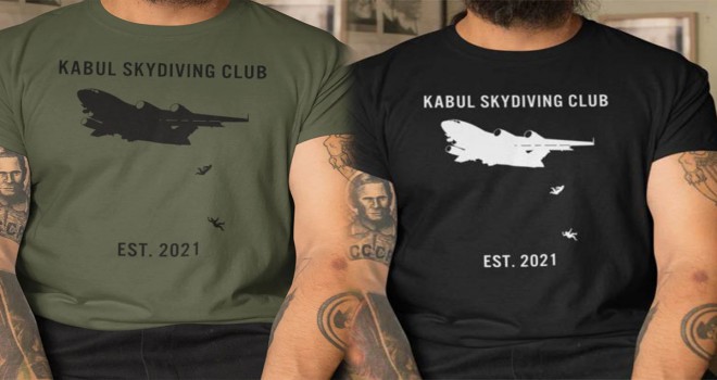 İnternette skandal satış: Kabil'deki tahliye uçağından düşen Afganların tişörtünü yaptılar