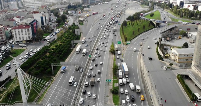 Mesailerin erken bitmesiyle trafikte yoğunluk oluştu