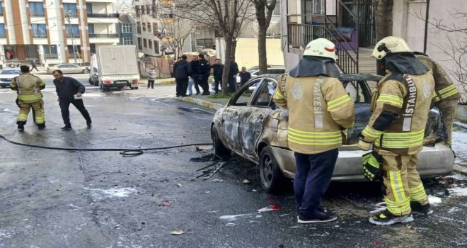 Beylikdüzü’nde tartıştığı komşusunu önce bıçakladı sonra arabasını yaktı