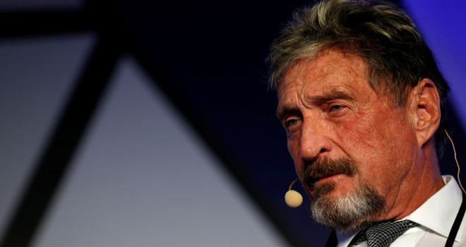 John McAfee vergi sıkıntıları nedeniyle ABD`yi terk etti