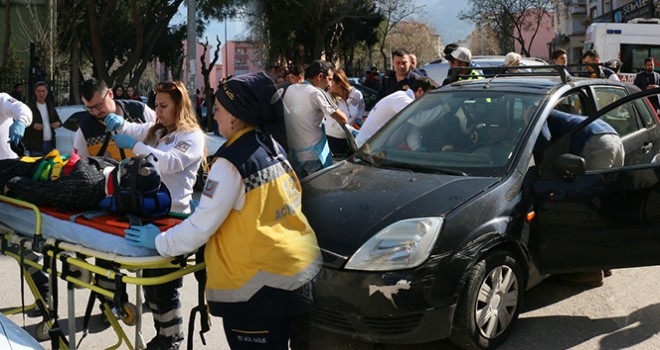  Polis memurunu darp etti, kaçarken kaza yaptı