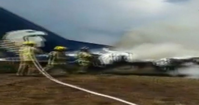 Meksika'da yolcu uçağı düştü