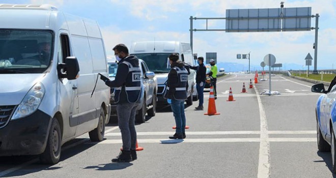 31 ile yönelik giriş/çıkış kısıtlaması pazartesi saat 00.00'a kadar uzatıldı