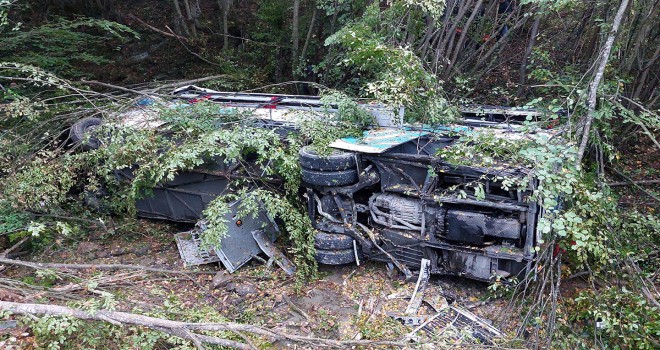 Samsun'da yolcu otobüsü dereye yuvarlandı: 2 ölü, 14 yaralı