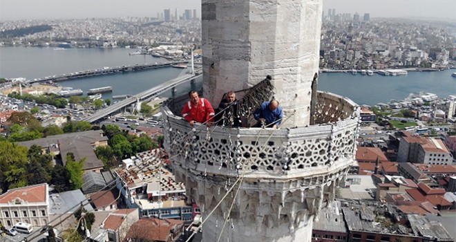 Mahyaların asılması havadan görüntülendi