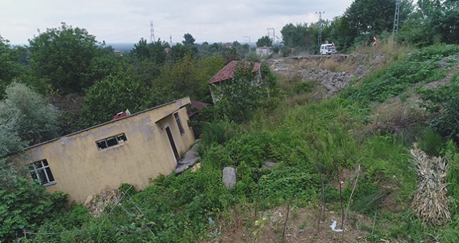 Deprem değil, heyelan bu hale getirdi