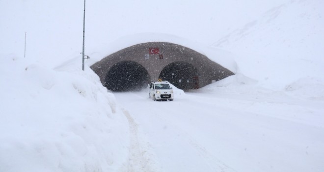 Rize-Erzurum arasındaki bağlantı hiç kesilmiyor