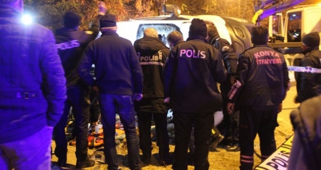 Polis aracı ile otomobil çarpıştı:1 şehit, 4 yaralı