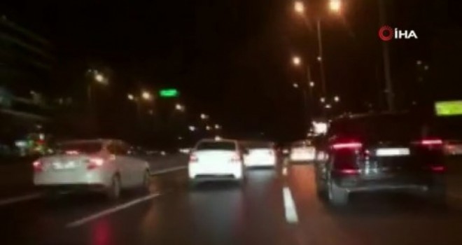 Avcılar'da makas atarak trafikte tehlike saçan magandalar yakalandı