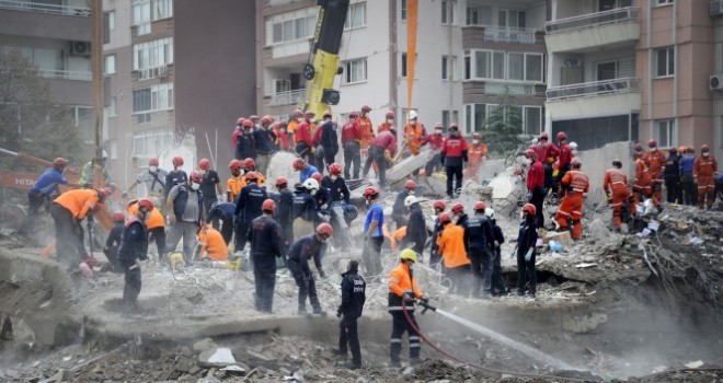 İzmir depreminde can kaybı 115'e yükseldi