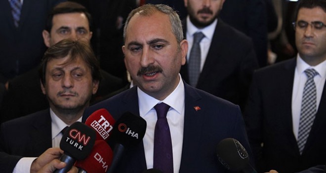 Adalet Bakanı Gül: 'Karantinaya uymamak Ceza Kanunumuza göre suçtur'