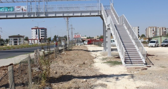 Adıyaman'da üst geçit komedisi