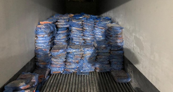  Mersin'e Çin'den getirilen kaçak 23 ton kuzu ciğeri yakalandı