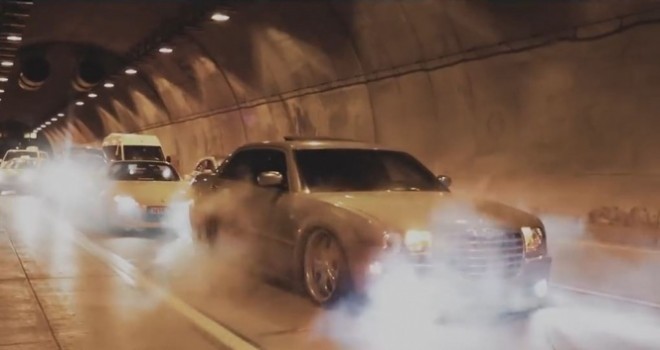 İstanbul'da tüneli kapatan lüks otomobilli magandalar terör estirdi
