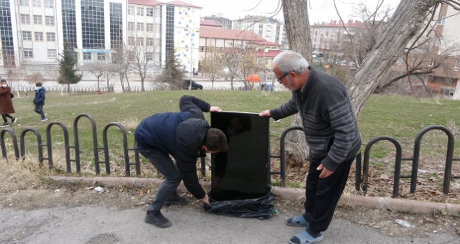 Hırsızlar yalnız yaşayan adamın 'Tek arkadaşımdı' dediği televizyonunu geri getirdi